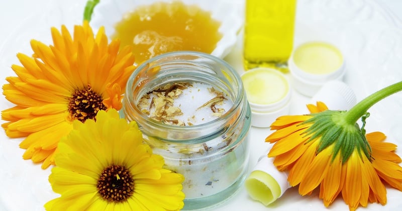 Révélez votre peau éclatante grâce à ces soins naturels efficaces
